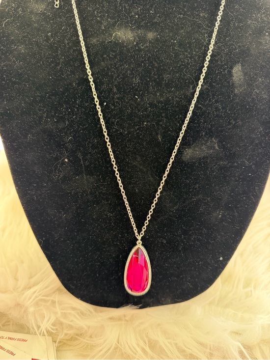 paparazzi Jewelry - 🩷5/$10🩷 Women's Silver Necklace with Hot Pink Teardrop Pendant